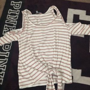 White and pink crop top